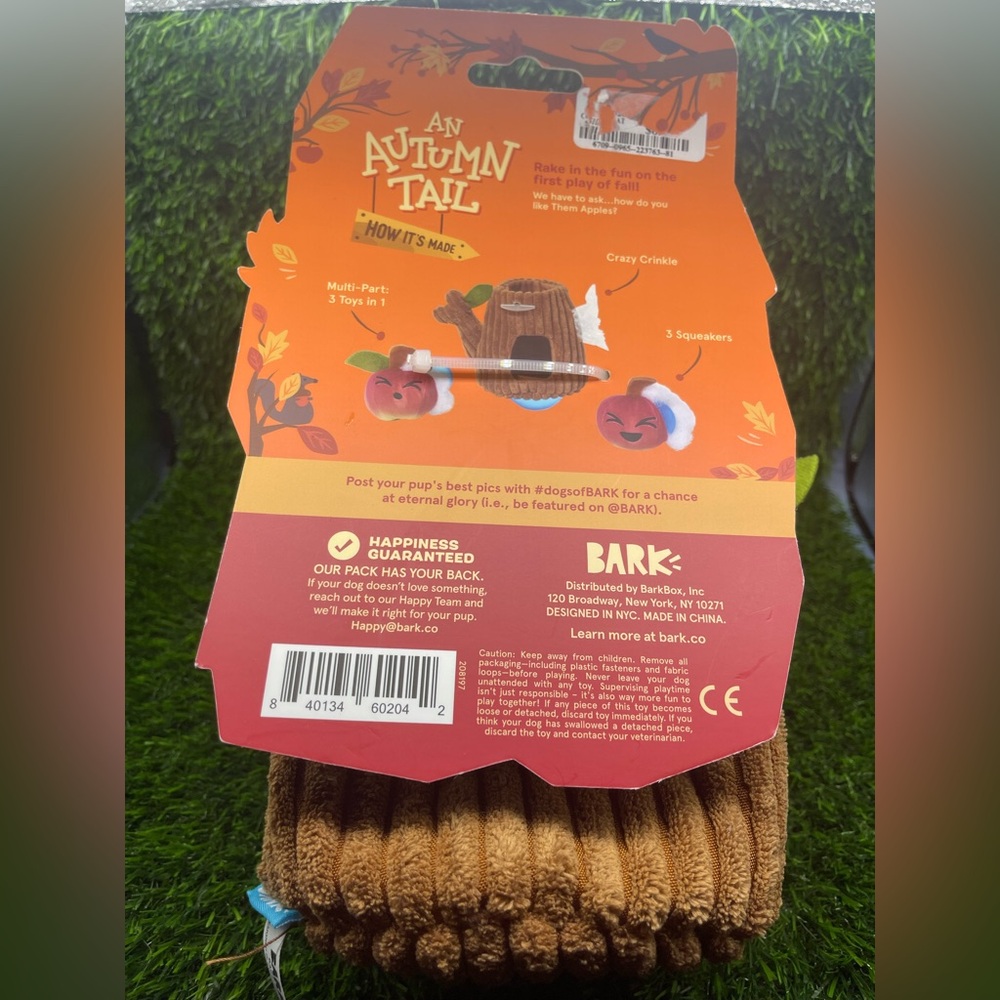 BARK Them Apples 3-in-1 Squeaky Plush Dog Toy
By BARK, NWT 🍎 - Picture 9 of 11